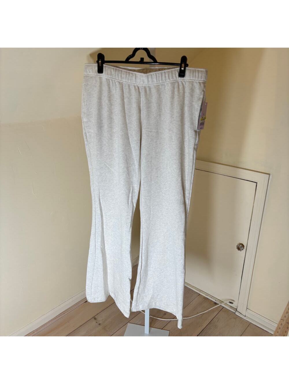 Wild Fable NWT Women's Light Gray High Rise Sweat Pants Size XL